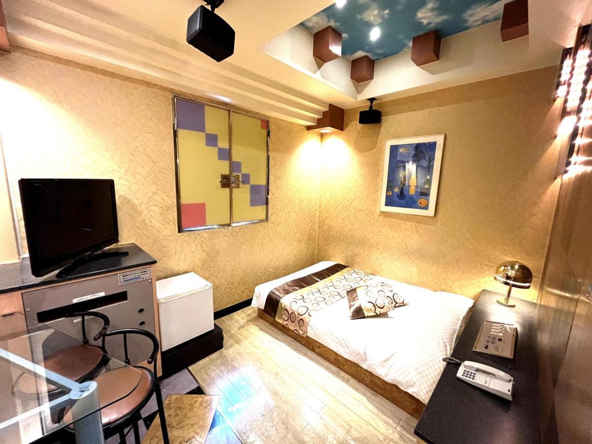 Hotel Crystal 大人専用 Токіо Екстер'єр фото